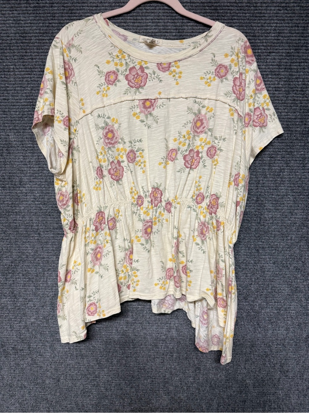 Torrid FESTI Women’s Floral Peplum Top - Cream with Pink Flowers 2x boho